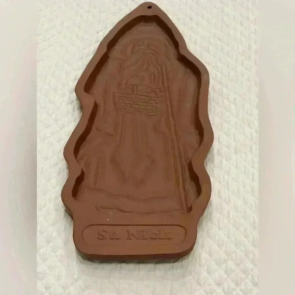 Longaberger pottery cookie mold, The 1993 Christmas cookie mold chocolate, clay - Picture 3 of 3